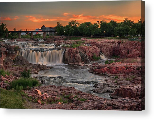 Sunsets Acrylic Print featuring the photograph Sioux Falls Sunset by Susan Rissi Tregoning