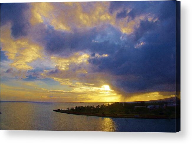 Hilo Acrylic Print featuring the photograph Sun on Hilo by Phyllis Spoor