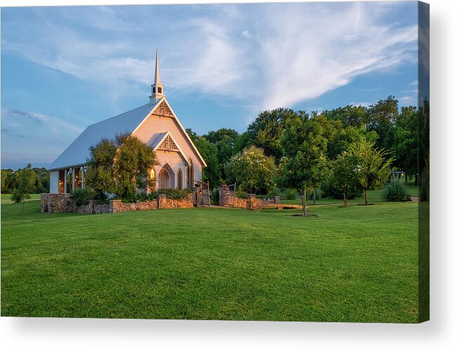 Places To Get Married In Texas Acrylic Print featuring the photograph The Brooks At Weatherford Wedding Chapel by Robert Bellomy