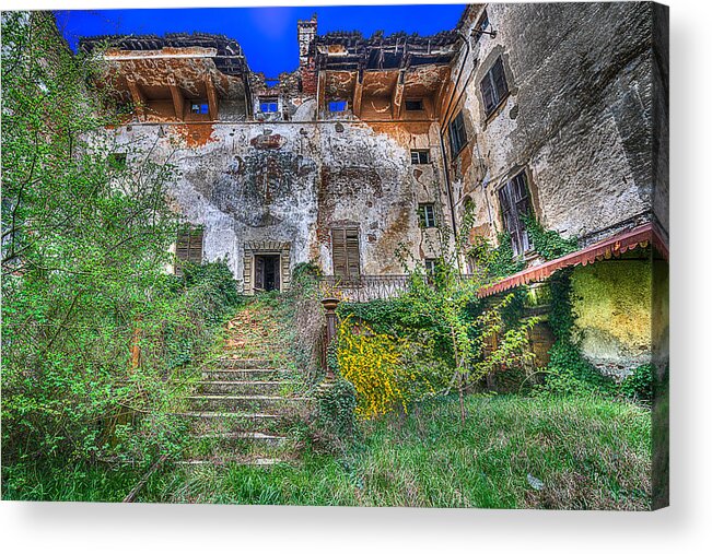 Atmosfera Da Fantasmi Acrylic Print featuring the photograph The Old Ruined Castle by Enrico Pelos