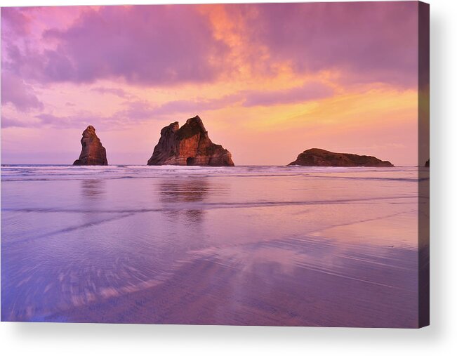 Water's Edge Acrylic Print featuring the photograph Archway Islands #1 by Raimund Linke