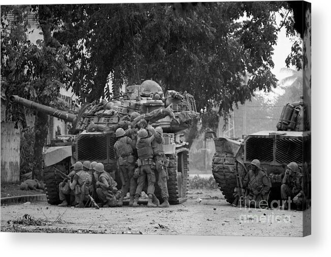 Vietnam War Acrylic Print featuring the photograph Marines Take Cover #1 by Bettmann