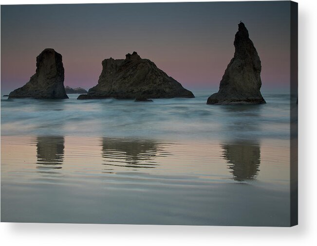 Scenics Acrylic Print featuring the photograph Sunrise On The Seastacks, Bandon, Oregon #1 by Darrell Gulin