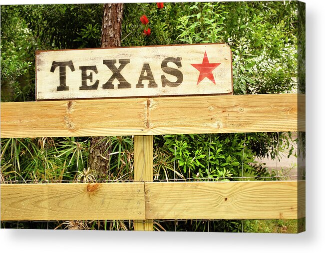 Home Decor Acrylic Print featuring the photograph Texas Sign With Star On Fence by Fstop123