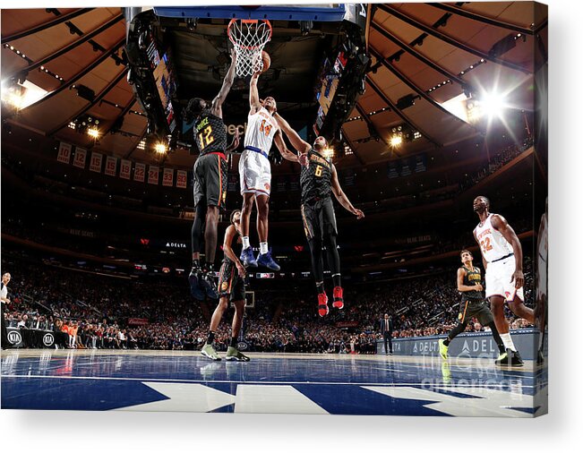 Nba Pro Basketball Acrylic Print featuring the photograph Atlanta Hawks V New York Knicks by Nathaniel S. Butler