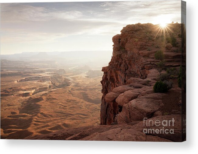 Canyonlands Acrylic Print featuring the photograph Canyonlands Setting Sun Star by Ernesto Ruiz
