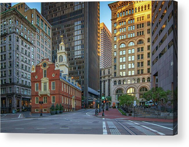 Old Statehouse Acrylic Print featuring the photograph Early Morning at The Old Statehouse by Kristen Wilkinson