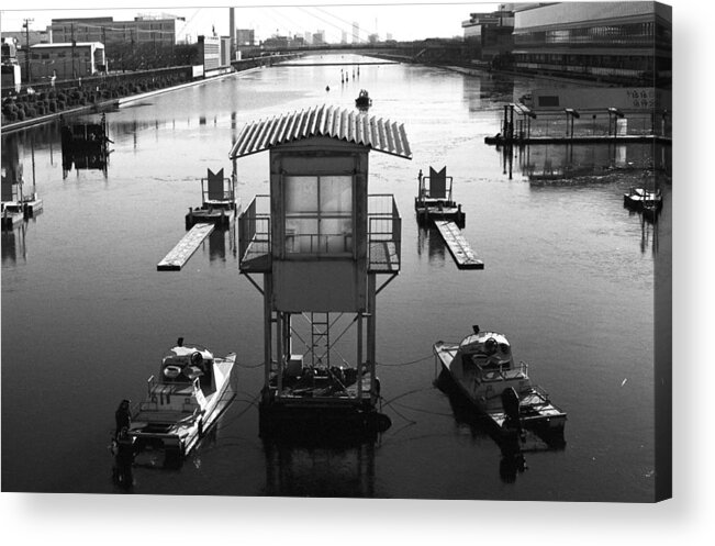 Standing Water Acrylic Print featuring the photograph Frozen Boat Course by Huzu1959