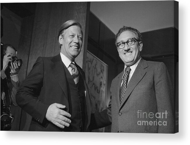 People Acrylic Print featuring the photograph Helmut Schmidt And Henry Kissinger by Bettmann
