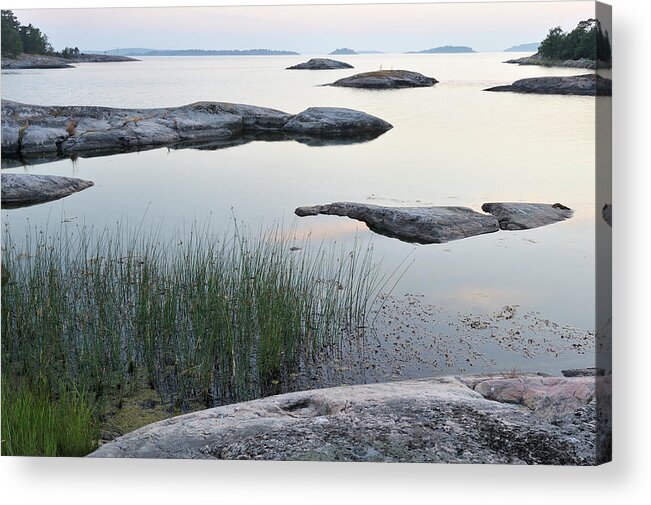 Scenics Acrylic Print featuring the photograph Jungfruskar by Rhoberazzi