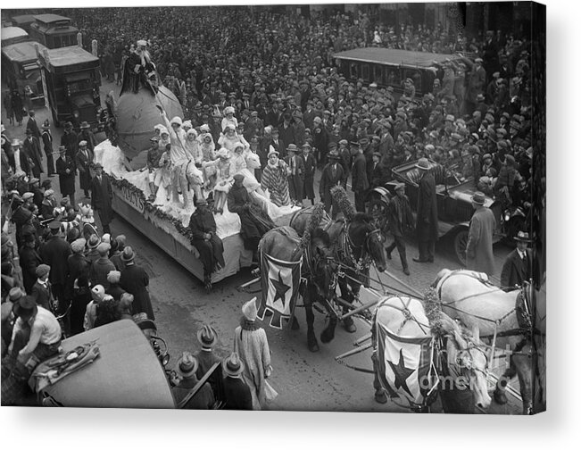 Horse Acrylic Print featuring the photograph Macys Thanksgiving Day Parade In New by Bettmann