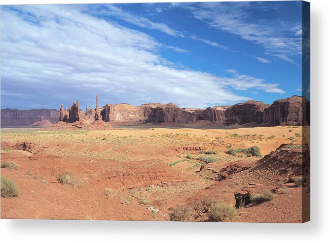 Monument Valley Acrylic Print featuring the photograph Monument Valley 10 by Gordon Semmens