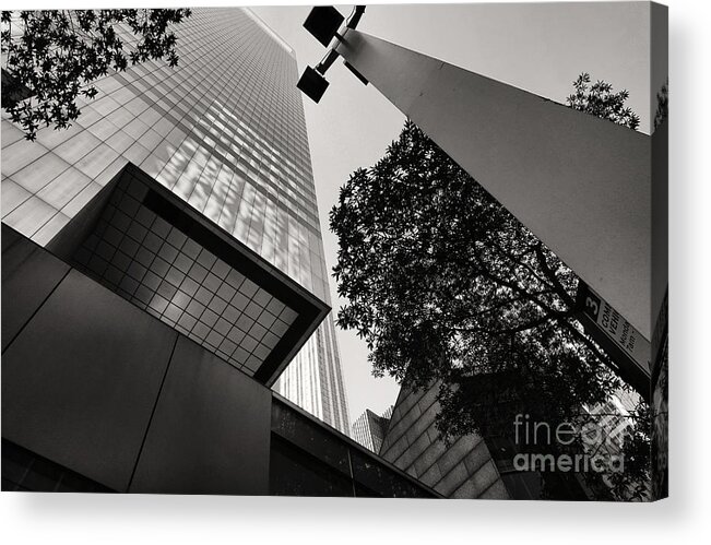 Black And White Acrylic Print featuring the photograph Skyward - A Midtown East Impression by Steve Ember