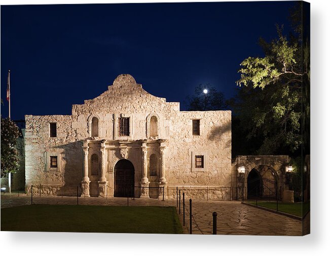 Outdoors Acrylic Print featuring the photograph The Alamo, San Antonio Texas With Full by Dhughes9