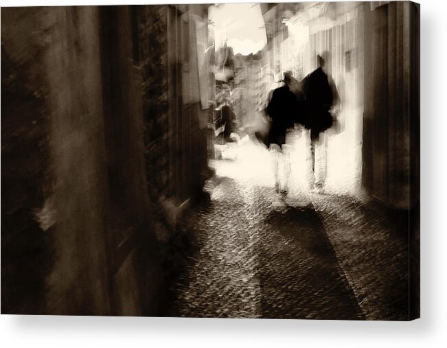 Couple Acrylic Print featuring the photograph The Couple In The Light Of The Night by Vincenzo Pascale