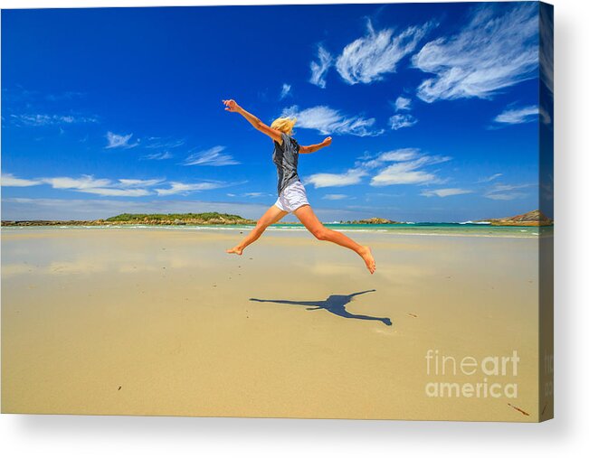 Western Australia Acrylic Print featuring the photograph William Bay NP jumping by Benny Marty