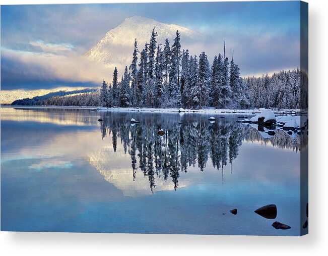 Winter Colors On Lake Wenatchee Acrylic Print featuring the photograph Winter colors on Lake Wenatchee by Lynn Hopwood