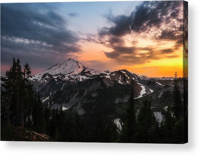 Artist Point Acrylic Print featuring the photograph Artist's Inspiration by Ryan Manuel