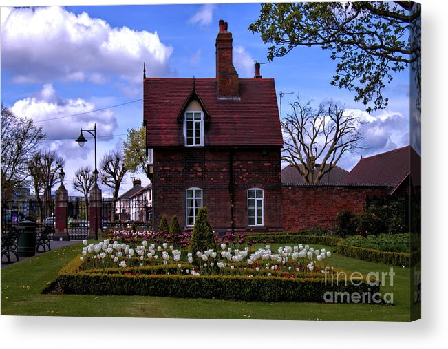 House Acrylic Print featuring the photograph Gatekeepers Lodge Dartmouth Park by Stephen Melia
