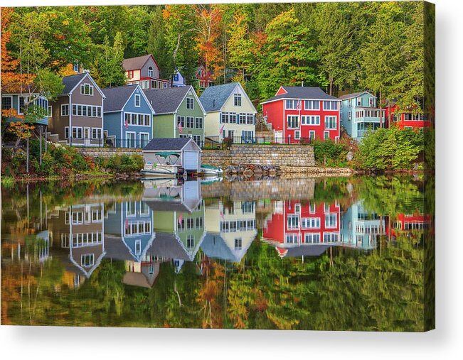 Lake Winnipesaukee Acrylic Print featuring the photograph New Hampshire Lake Winnipesaukee Fall Foliage by Juergen Roth