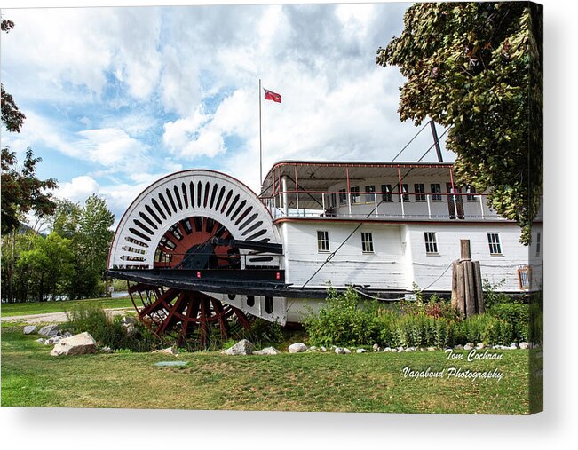 Ss Sicamous Paddle Wheel Acrylic Print featuring the photograph SS Sicamous Paddle Wheel by Tom Cochran