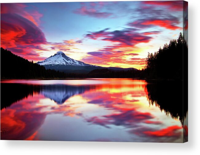 Mount Hood Acrylic Print featuring the photograph Sunrise on the Lake by Darren White