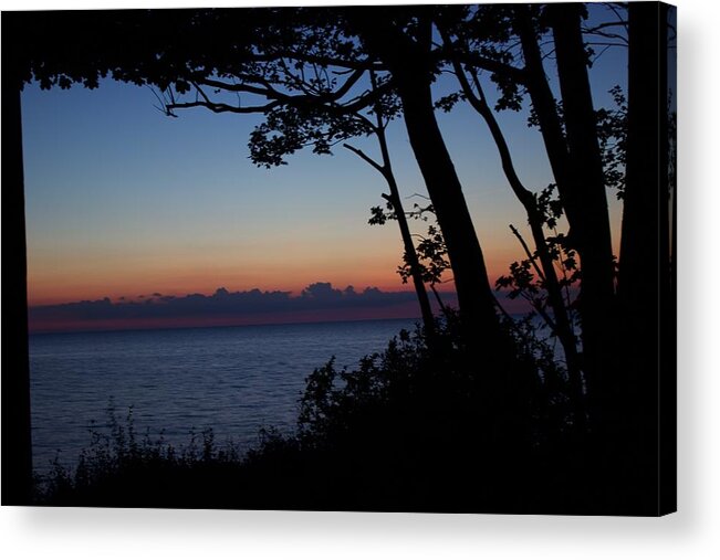 Lake Erie Acrylic Print featuring the photograph Sunset view by Yvonne M Smith