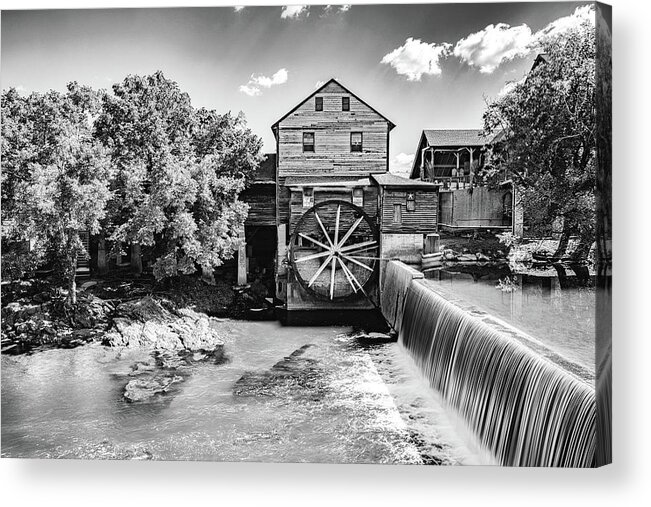  Pigeon Forge Mill Acrylic Print featuring the photograph The Pigeon Forge Mill Old Mill Pigeon Forge Tennessee Black And White by Dave Morgan