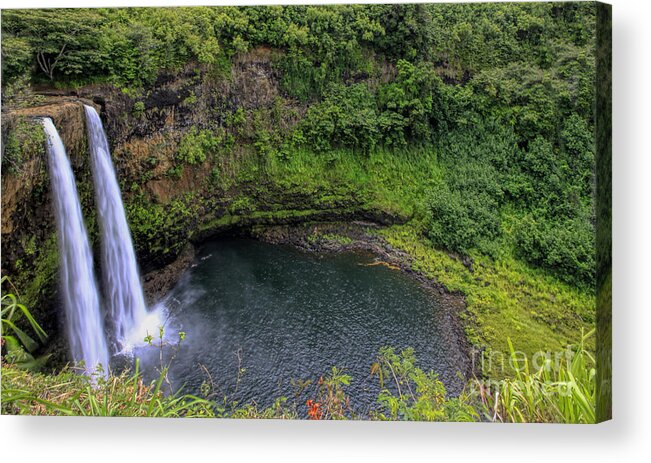 Hawaii Acrylic Print featuring the photograph Wailua Falls by Richard Lynch