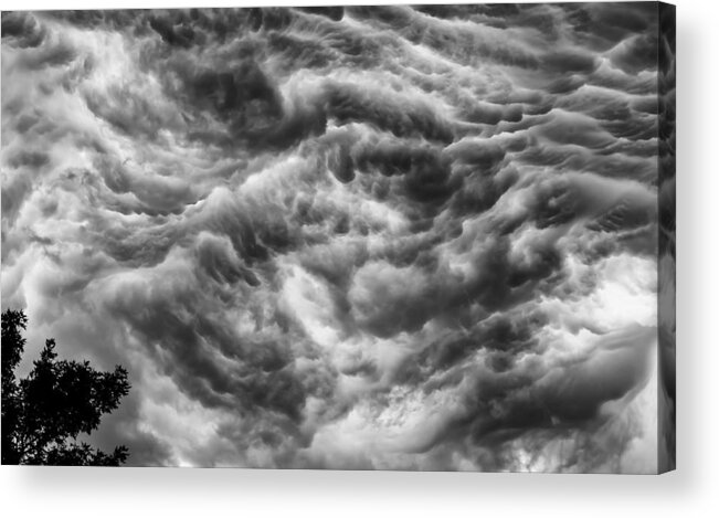 Storm Clouds Acrylic Print featuring the photograph No where to go by Charles McCleanon