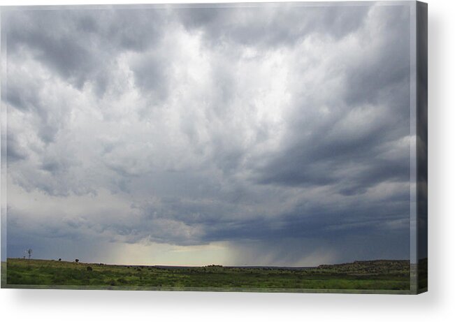 Midwestern Storm Acrylic Print featuring the photograph Storm Approaches by Feather Redfox