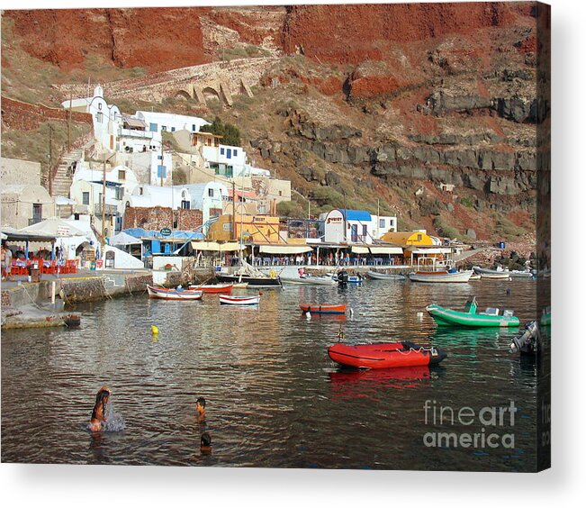 Amoudi Bay Acrylic Print featuring the photograph A Splash in Amoudi Bay by Suzanne Oesterling