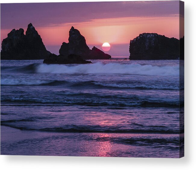 Beach Acrylic Print featuring the photograph Bandon Beach Sunset by Jean Noren