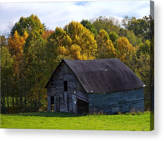  Barn Acrylic Print featuring the photograph Rustic Barn by Brian Simpson