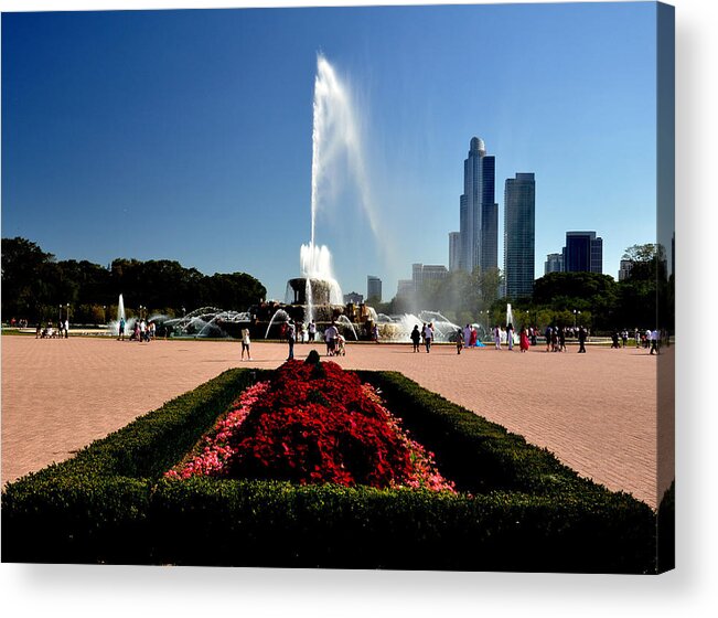 Chicago Acrylic Print featuring the photograph Buckingham Fountain by Daniel Ness