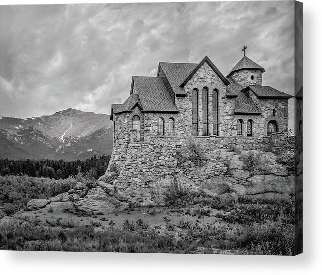 Estes Park Acrylic Print featuring the photograph Chapel On The Rock - Black and White by James Woody