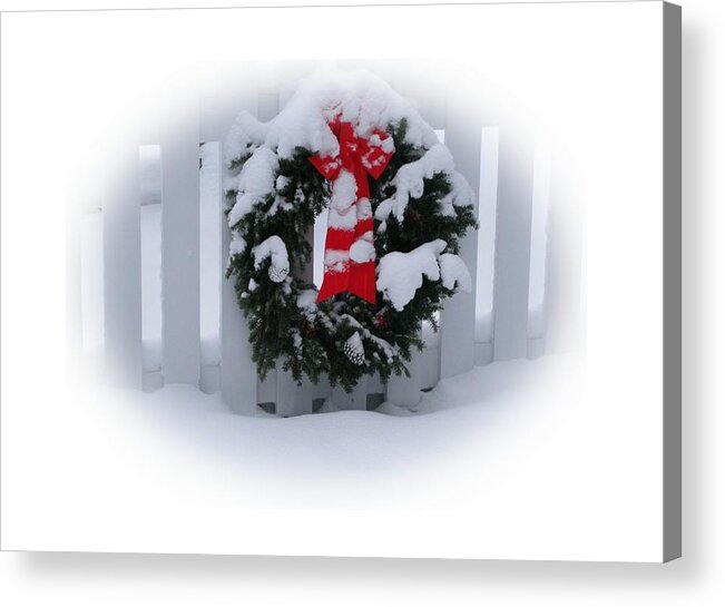Wreath Acrylic Print featuring the photograph Christmas Wreath by Suzanne DeGeorge