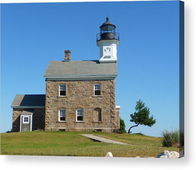Lighthouse Acrylic Print featuring the photograph Sheffield Lighthouse by Margie Avellino