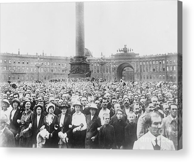 Crowd Of People Acrylic Print featuring the photograph People Rally In Palace Square by Bettmann