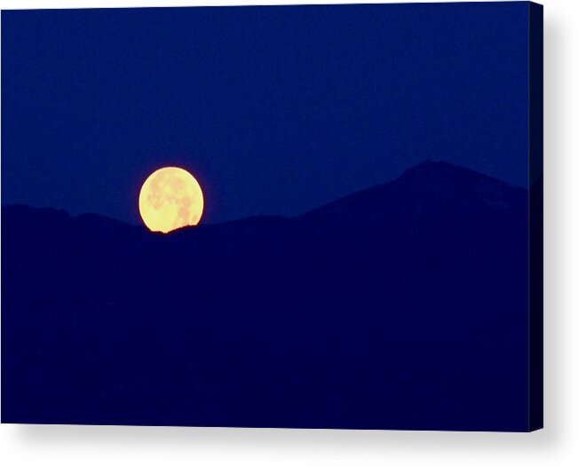 Full Moon Acrylic Print featuring the photograph Moonset by Rona Black