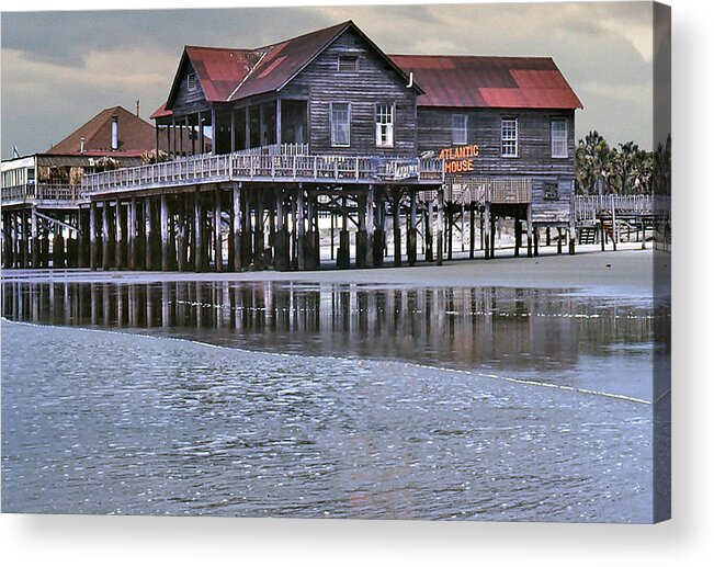 Atlantic House Acrylic Print featuring the photograph Atlantic House by Donnie Smith