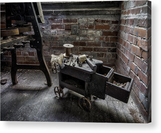 Abandoned Acrylic Print featuring the photograph Keep it neat by Rob Dietrich