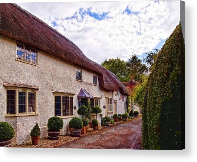 Avebury Acrylic Print featuring the photograph Thatched Cottage -2 by Paul Gulliver