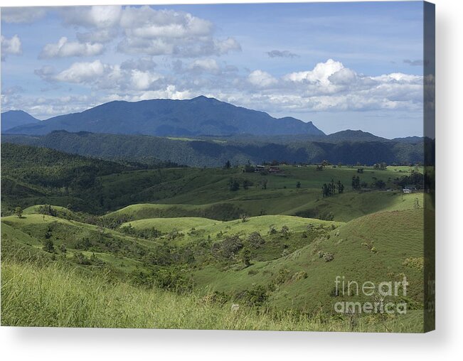  Atherton Tablelands Acrylic Print featuring the photograph Looking East by Kerryn Madsen-Pietsch