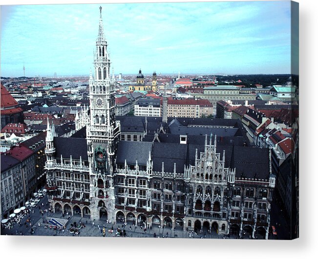Marienplatz (mary's Square) Is The Best Known Plaza In Munich. Its Always A Very Busy Place With Lots Of Tourists Acrylic Print featuring the photograph Marienplatz City Hall Munich by Tom Wurl