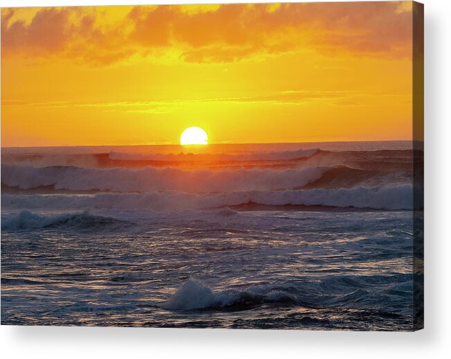 Oahu Acrylic Print featuring the photograph Sinking Sun by Anthony Jones