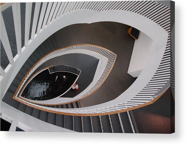 Museum Of Contemporary Art Acrylic Print featuring the photograph Mindseye by Suzanne Gaff