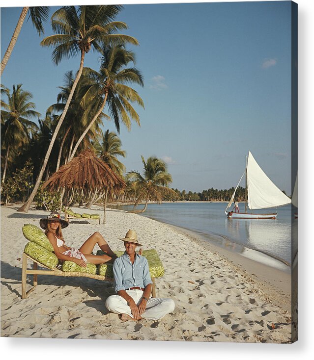Water's Edge Acrylic Print featuring the photograph Minnie And Dru Montagu by Slim Aarons