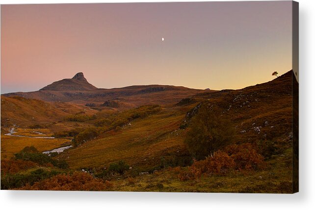 Autumn Acrylic Print featuring the photograph Stac Polly Moonrise by Derek Beattie