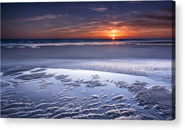 Playa Acrylic Print featuring the photograph Atlantic sunset by Hernan Bua